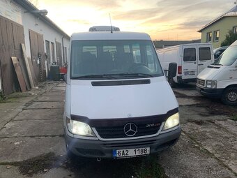 Mercedes Benz Sprinter - 2