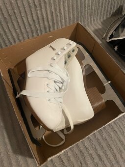 Dámské lední brusle - 2