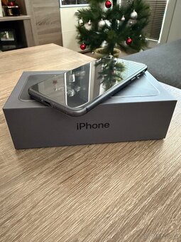 Apple IPhone 8 - Top stav - 2