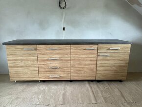 Kancelářský nábytek - 2