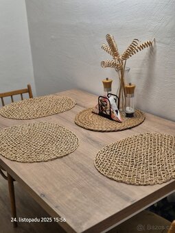 Zakázkový jídelní stůl - 2