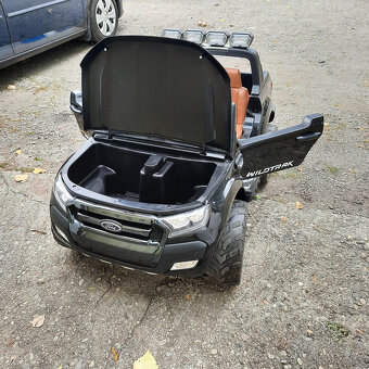 prodám el.autíčko - 2