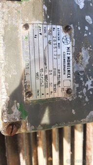 Prodám elektromotor 7,5 kW 1400 otáček - 2