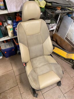 Sedačky Volvo v70 - 2