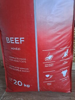 Granule pro kočky Premium Beef 20kg - 2