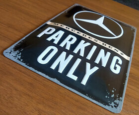 Plechová cedule: Mercedes-Benz Parking Only 30x20 - 2