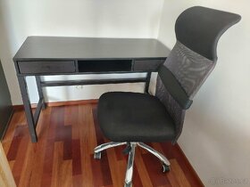 Pracovní stůl a židle - 2