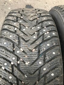 215/60/16 zimní pneu s hroty prodám - 2
