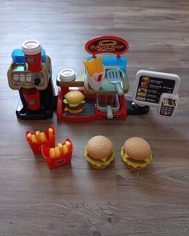 Burger shop KLEIN - 2