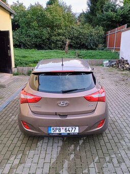 i30 HB, 1.4 Benzin - 2