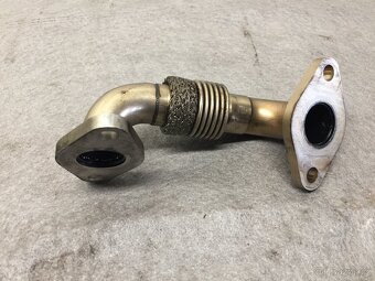 ŠKODA, VW 1.9TDI 77KW BSW- TRUBKA EGR VENTILU 038 131 521 BL - 2