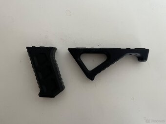 Předpažbí m-lock na airsoft zbraň - 2