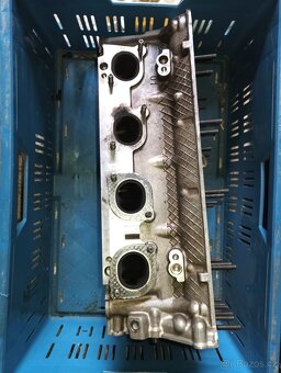 BMW e39 M5 pravá hlava motoru pro válce 1-4 - 2