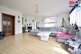 Prodej rodinného domu 213 m² - 2