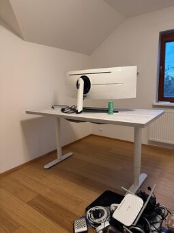 Pracovni stul - elektricky nastavitelna vyska - 2