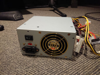 Nový ATX zdroj Chieftec 360W s PFC - 2