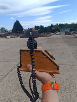Prodám retro telefonní aparát TESLA, rok 1983 - 2