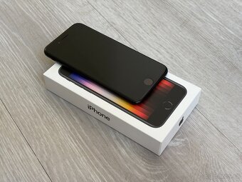 Apple iPhone SE 2020 – 128GB – TOP STAV - 2