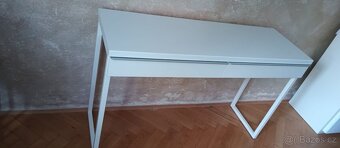Lesklý bílý úzký stůl - 2