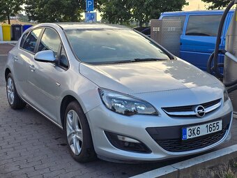 Opel astra J - 2
