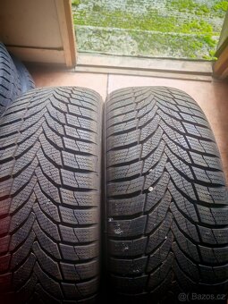 Prodám 2 Kusy Zimních pneumatik Nexen. 215/5516 - 2
