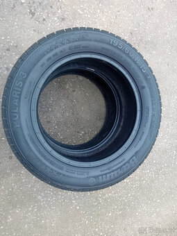 Zimní pneumatiky Barum 195/60 R15 - 2