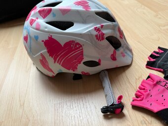 Dětská přilba na kolo / brusle / koloběžku - 2