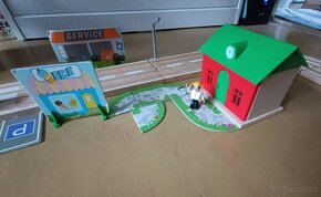 Dřevěná stavebnice s kolejemi - 2