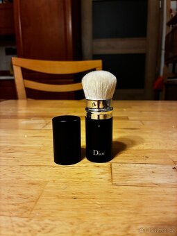 Kabuki štětec DIOR 17 noyý - 2