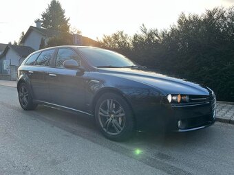 Alfa Romeo 159 - 2