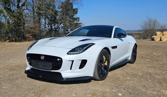 Jaguár F-type 5.0i V8 4x4 405kW 28000km - 2