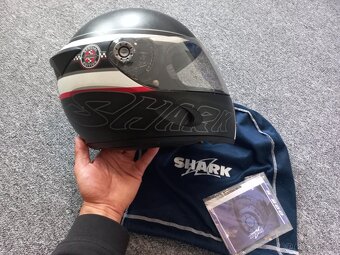Shark helma - 2