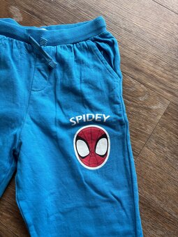 Chlapecké tyrkysové tepláky se Spidermanem, vel. 134, Sinsay - 2