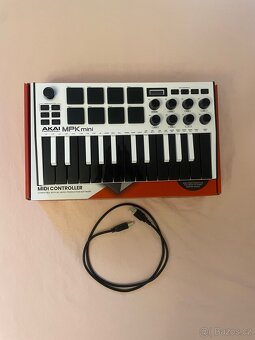 AKAI MPK mini Mk3 MIDI klávesy - 2