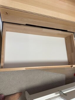 Prodám set rostoucí postýlku + komodu vč. přebalovacího pult - 2