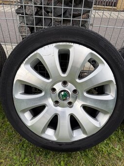 Originální kola Škoda Superb II s letními pneu - 2