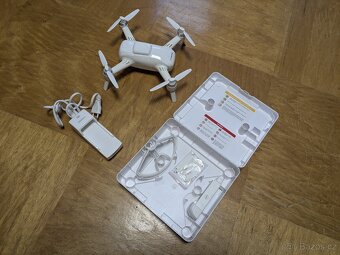 Yuneec Breeze 4K – na díly, nabíječka + baterie - 2