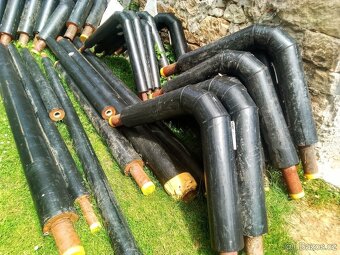 Potrubí 40 ks cena za vše - 2