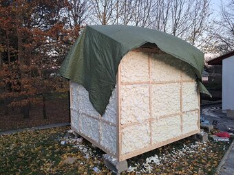 Chatička 280x258cmx V- 270cm, dodáno v demontu - 2