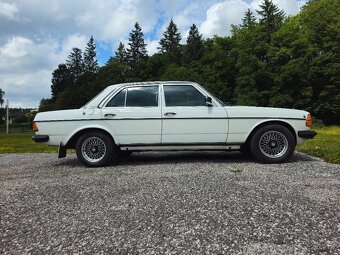 Mercedes Benz W123, 230E, piano - 2