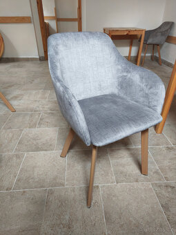 Křesílko čalouněné - 2