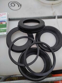 Těsnění, manžeta pro potrubí KG DN100/110mm PROSTĚJOV - 2