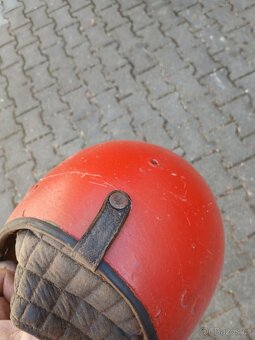 Stará helma - 2