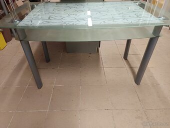 Skleněný stůl - 2