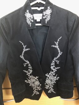 Černé šaty s výšivkami, zn.NEXT, vel.M - 2