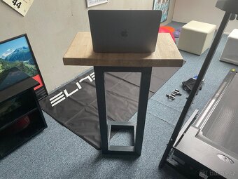 stolek k PC, příruční stolek - 2