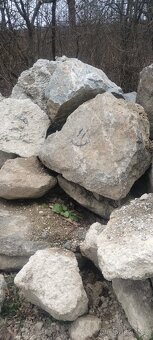 Kameny  do zahrady - 2