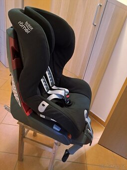 Britax romer safefix ece r44/04 - 2