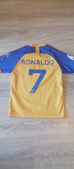 Dres Ronaldo vel.116 - 2
