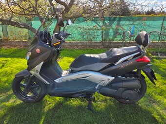 Yamaha x-max 250 Sport - 2